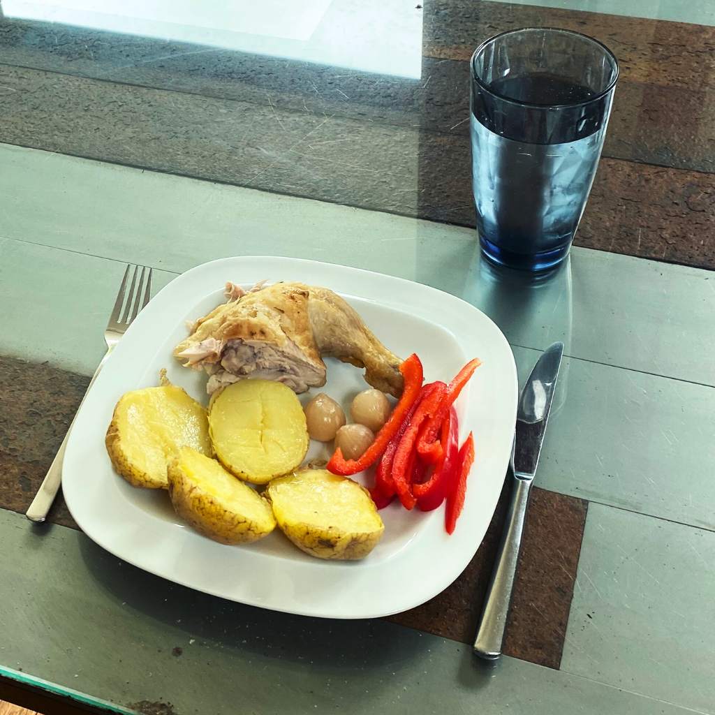 chicken and potatoes lunch
