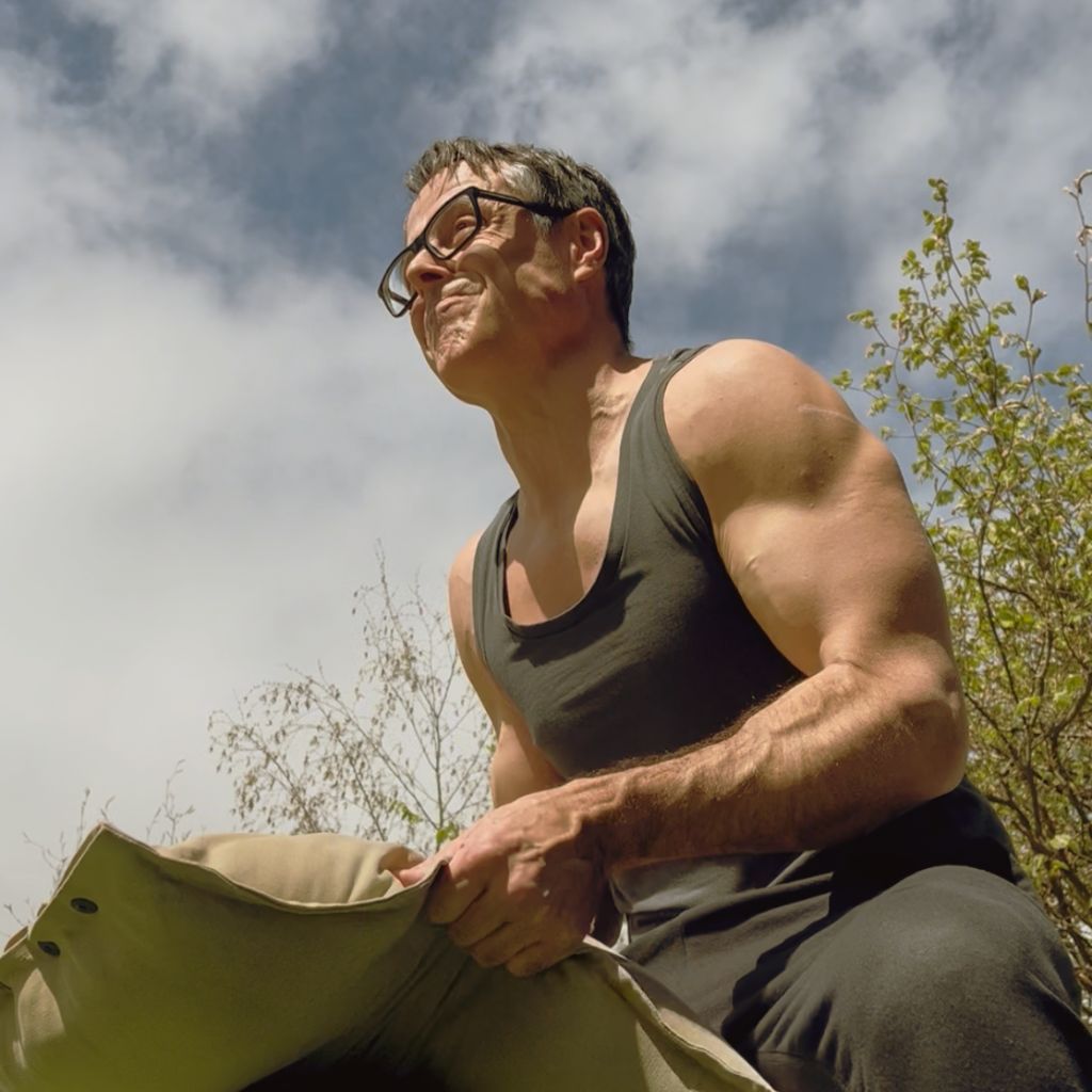Me (MiniWorkoutDad) doing the Weekly 75 aged 54 